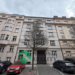 Prodej bytu 1+kk a garsoniéry 63 m² Praha Bubeneč, Eliášova