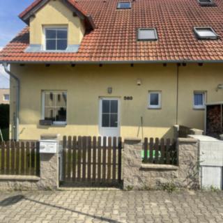 Pronájem rodinného domu 150 m² Hřebeč