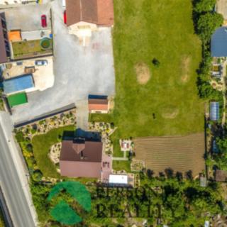 Prodej stavební parcely 1896 m² Tachlovice