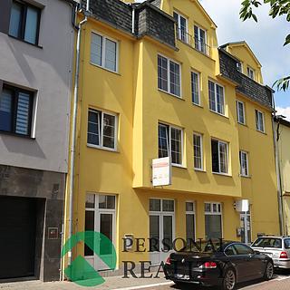 Pronájem kanceláře 100 m² Kladno, O. Peška