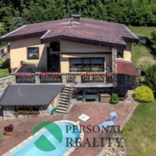Prodej rodinného domu 225 m² Sazená