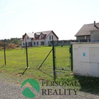Prodej stavební parcely 895 m² Milostín