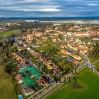 Prodej stavební parcely 1068 m² Jirny
