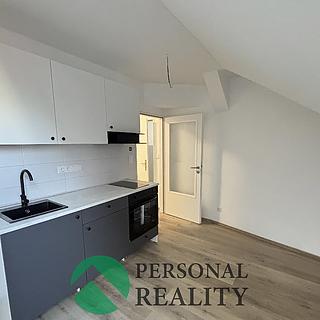 Pronájem bytu 1+kk a garsoniéry 35 m² Nový Bydžov, U Památníku