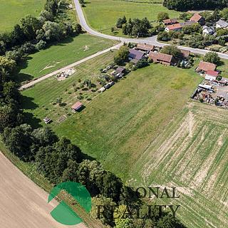 Prodej stavební parcely 7 574 m² Nevratice