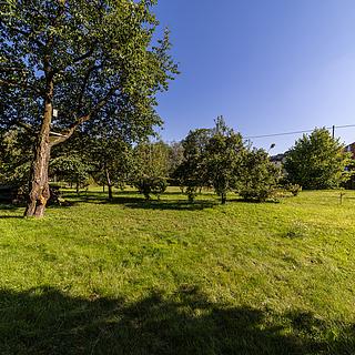 Prodej stavební parcely 1 015 m² Olšany Klášterec