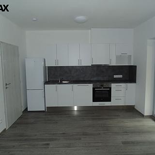 Pronájem bytu 1+kk a garsoniéry 35 m² Šumperk, Bludovská