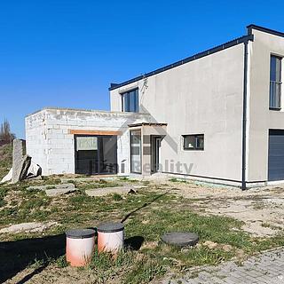 Prodej rodinného domu 220 m&sup2; České Velenice