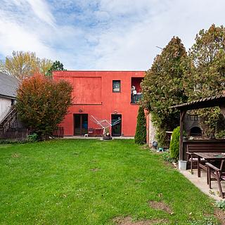 Prodej dvougeneračního domu 200 m² Nová Ves