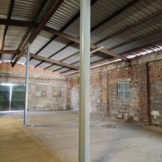 Pronájem skladu 221 m² Pardubice Semtín