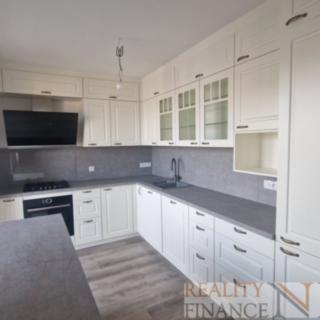Prodej bytu 3+1 79 m² Plzeň Skvrňany, Waltrova