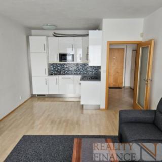 Pronájem bytu 2+kk 60 m² Praha