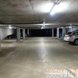 Pronájem parkovacího místa 10 m² Plzeň