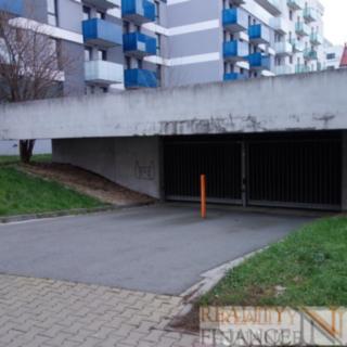 Pronájem parkovacího místa 10 m² Plzeň