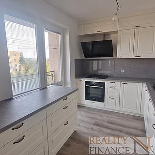 Prodej bytu 3+1 76 m² Plzeň Skvrňany, Waltrova