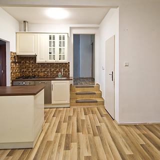 Pronájem bytu 2+kk 42 m² Líně