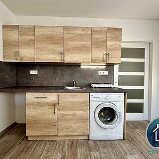 Prodej bytu 1+kk a garsoniéry 23 m² Kaplice, Na Vyhlídce