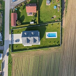 Prodej stavební parcely 1671 m&sup2; Všestary