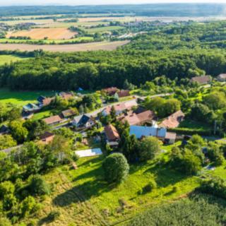 Prodej stavební parcely 2 594 m² Bačalky