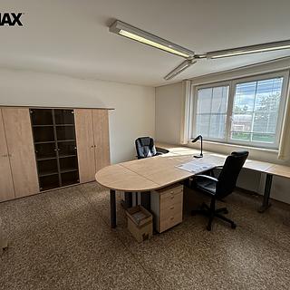 Pronájem kanceláře 62 m&sup2; Hradec Králové