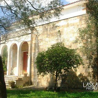 Prodej rodinného domu, 280m²