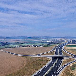 Prodej komerčního pozemku 30 000 m² Řídký