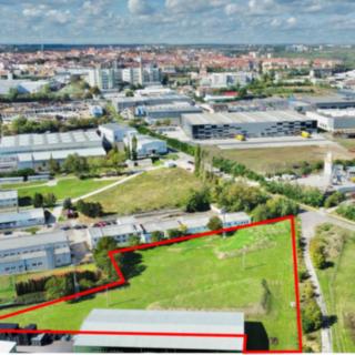 Prodej komerčního pozemku 8898 m² Znojmo
