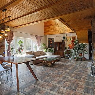 Prodej rodinného domu 258 m&sup2; Zadní Třebaň