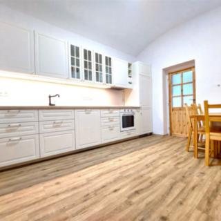 Pronájem bytu 3+1 75 m² Slaný, Žižkova