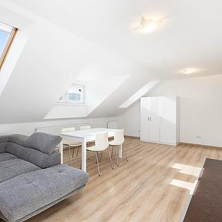 Prodej bytu 2+kk 78 m² Praha