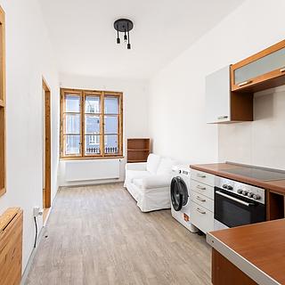 Pronájem bytu 2+kk 40 m² Praha Žižkov, Hartigova