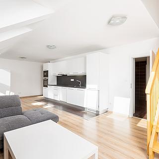 Pronájem bytu 2+kk 78 m² Praha
