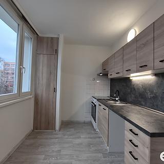 Pronájem bytu 2+1 53 m² Kolín II, Rimavské Soboty