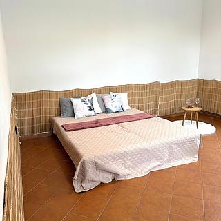 Pronájem pokoje 100 m² Strmilov