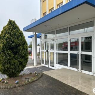 Pronájem kanceláře 360 m² Hradec Králové