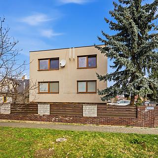 Prodej rodinného domu 267 m² Praha Hostavice, Baštýřská