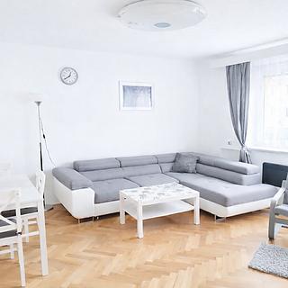 Pronájem bytu 2+1 65 m² Chocerady Komorní Hrádek