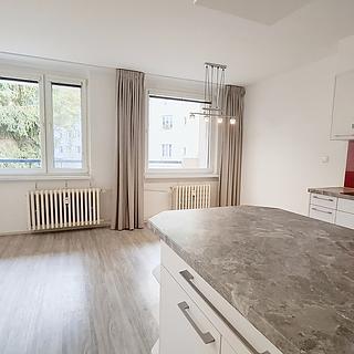 Pronájem bytu 3+kk 81 m² Praha