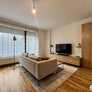 Pronájem bytu 1+kk, garsoniery 34 m&sup2; Praha