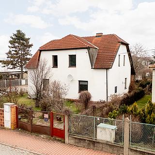 Prodej rodinného domu 120 m&sup2; Praha