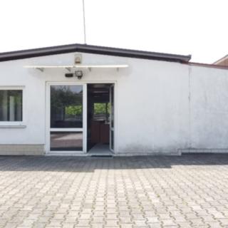 Pronájem komerčního pozemku 747 m² Hradec Králové