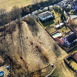Prodej stavební parcely 1370 m&sup2; Mrač