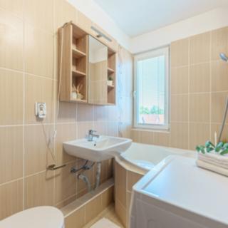 Prodej bytu 3+1 56 m² Hradec Králové Slezské Předměstí, Ječná
