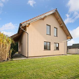 Prodej rodinného domu 202 m² Hněvčeves