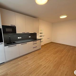 Pronájem bytu 2+kk 42 m² Chrudim IV, Hradištní