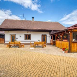 Prodej restaurace 178 m² Hradešín