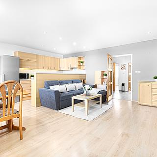 Prodej bytu 3+kk 76 m² Praha Kobylisy, Libišská