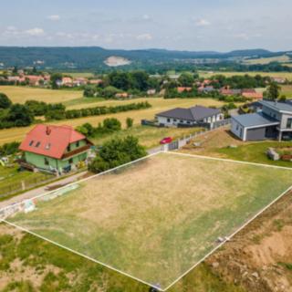 Prodej stavební parcely 1107 m² Lešany