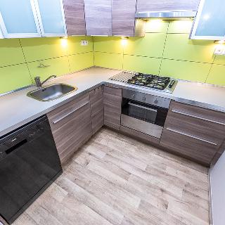 Pronájem bytu 3+kk 69 m² Praha