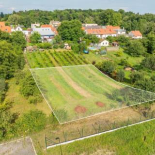 Prodej stavební parcely 701 m² Podolanka